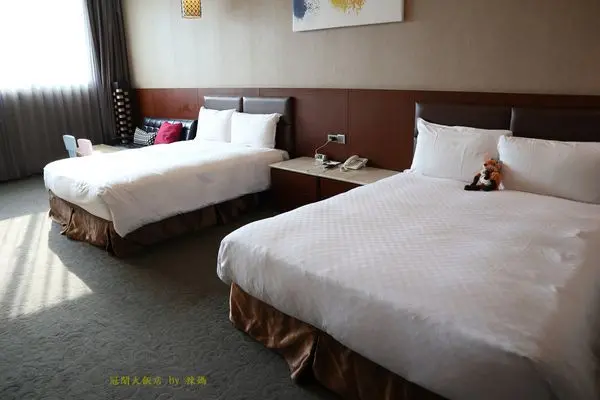 嘉義住宿推薦【冠閣大飯店]舒服悠閒的環境，以及暑期專屬的“海洋奇幻城”不僅孩子開心，大人也能喚起内心的童貞~