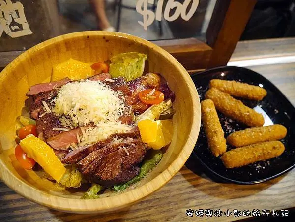 【恆春美食】肉Meat舒肥牛排  隱身於恆春老街的迷你酒吧  大口吃肉也要大口喝酒