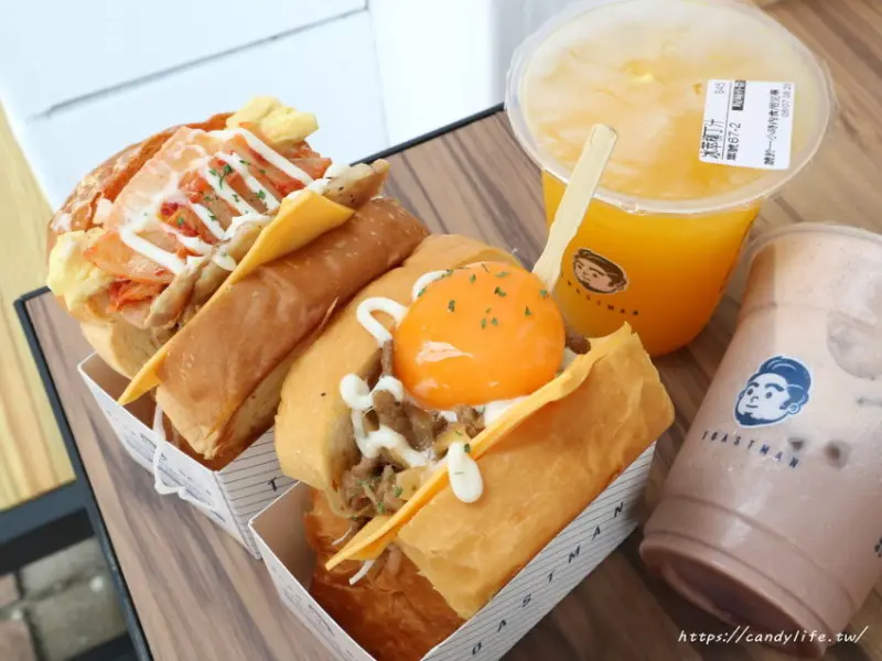 台中人氣早餐店吐司男分店在南屯！外酥內軟的丹麥吐司，搭配滿滿內餡，不管平假日都大排長龍！