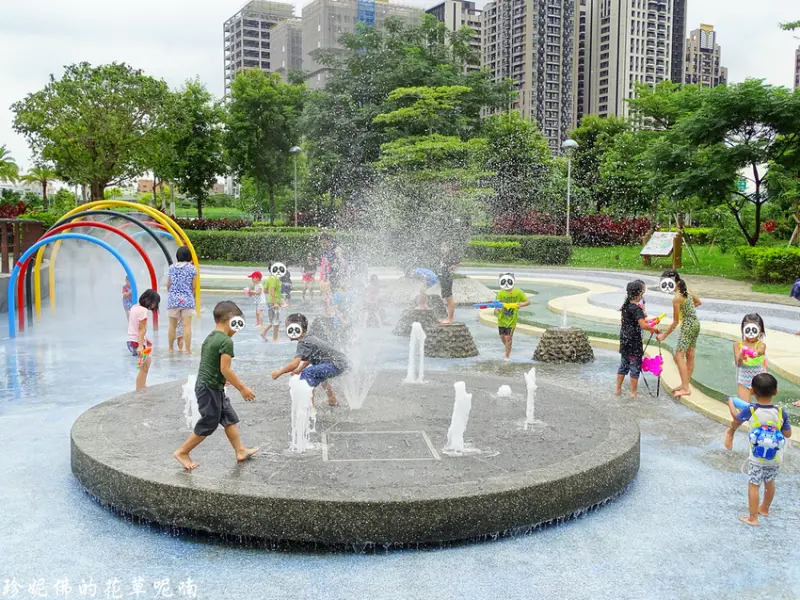 【新北-新莊區】塭仔底濕地公園噴水池戲水趣