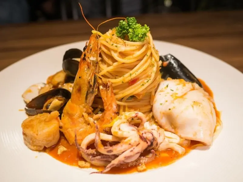 【內湖瑞光路】洋城義大利餐廳，焗烤、海鮮美味，森林系裝潢氣氛舒適