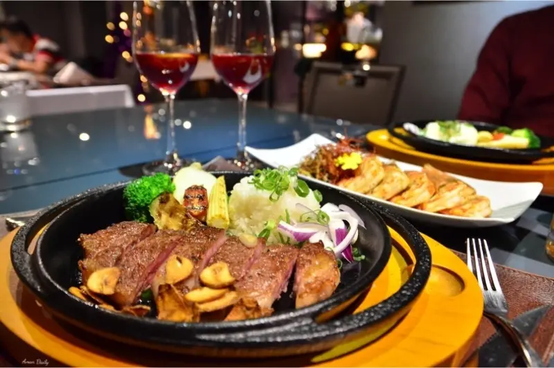 | 高雄美食 |精緻高檔牛排套餐千元有找/紀念日約會餐廳推薦/BOSTON龍蝦餐廳