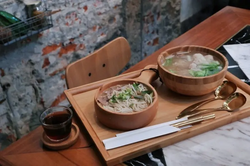 葉明致麵舖：文青到靈魂炸裂超平價時髦麵店 /台南文青IG美食