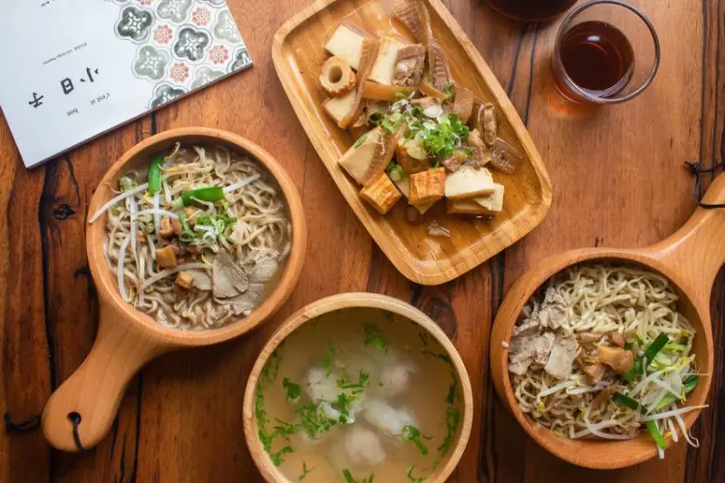 台南中西區｜葉明致麵舖-古早味新生，老宅改造成網美麵店