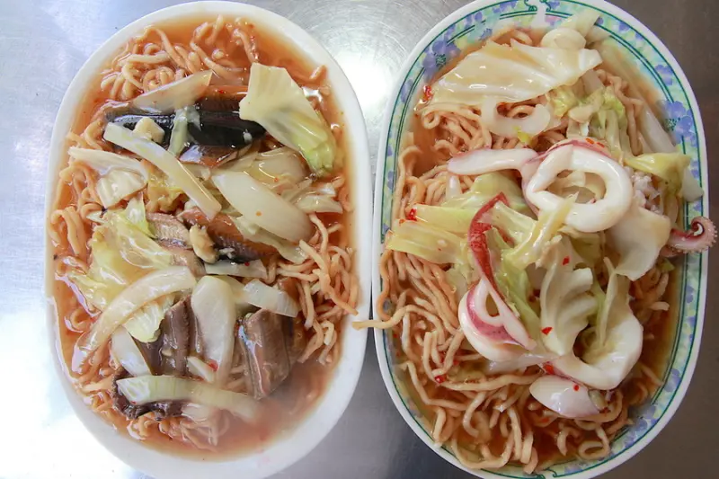 吃。台南|東區。 與知名進福炒鱔魚有關係，口感與進福炒鱔魚雷同「古都風味炒鱔魚專家」。