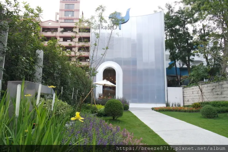 DAS KaFeD 德勒斯登河岸咖啡｜城市小花園美感空間 【台中市】