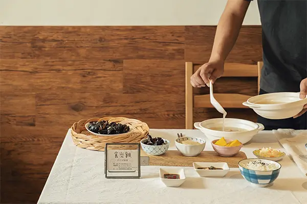 高雄，新興區 | 食光雞 | 喚醒沈睡的時光機，個人獨享雞湯鍋