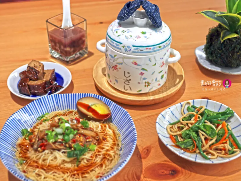 【食記】嘉義必吃／西區「盅正騼」．煲湯〃近文化路夜市