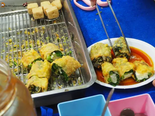 崇義黃昏市場 這三攤必買 吃過臭豆腐捲嗎? 林家臭豆腐/林家炒飯/幸義滿月油飯