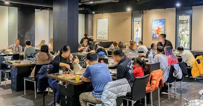 台中人氣火烤兩吃！多達60種豐富食材吃到飽，升級最新海陸全餐還有阿根廷紅蝦與特級牛舌！