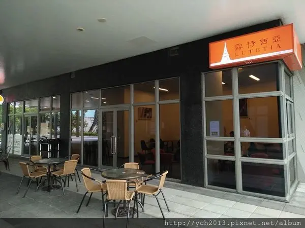 捷運芝山站／Lutetia 露特西亞傳藝店／臺灣戲曲中心之台灣音樂館一樓，聊天歇腳的好地方