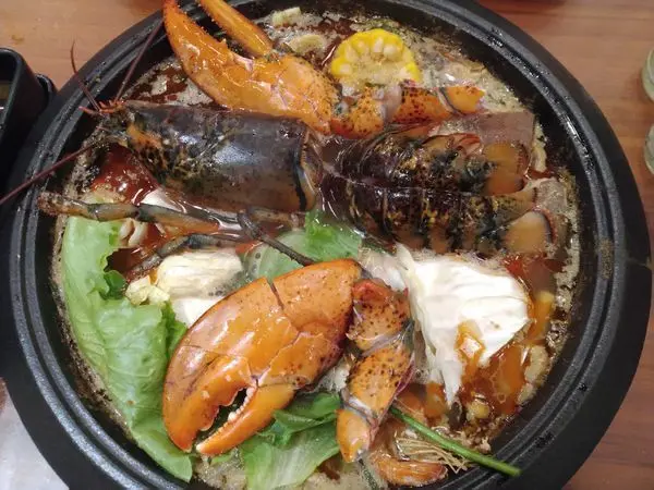 【台北 . 吃到飽】捷運松江南京站美食 - 三杯醉蝦石頭火鍋推薦_嗨蝦蝦三杯醉蝦鍋 @東吃東吃到處吃