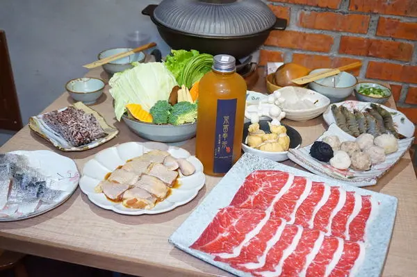 [高雄美食] 陳簡萊富汕頭火鍋-復古網美裝潢x高品質美味/ 高雄汕頭火鍋/ 汕頭火鍋推薦