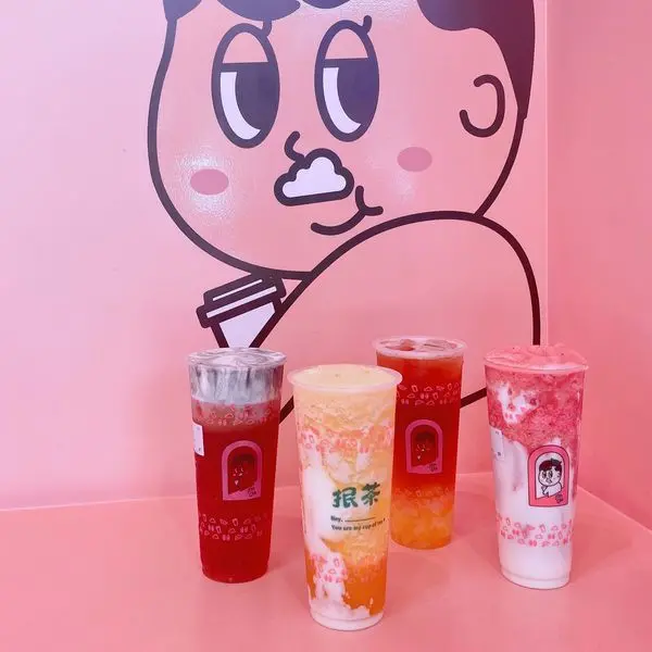 粉色網美專門店！綿密大理石奶蓋、水果漸層飲料，怎麼拍都好看 | 【台北市松山區-忠孝復興站】抿茶 min cha 原葉奶蓋茶