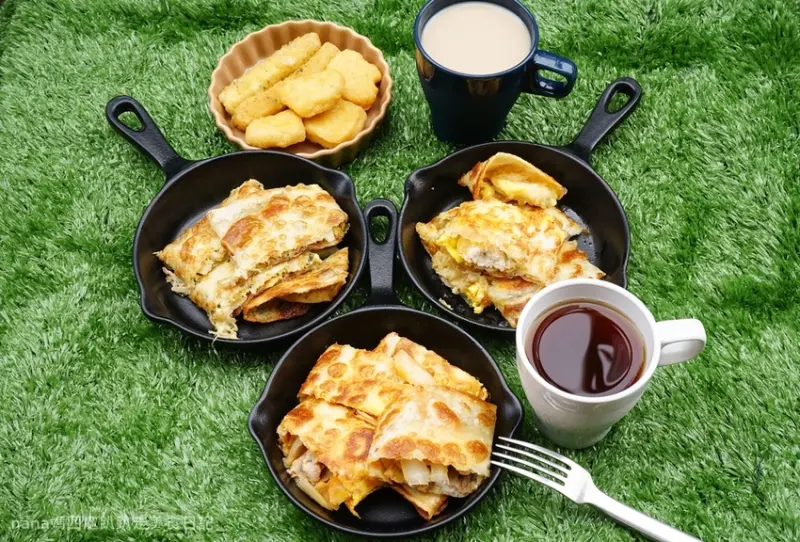 《新莊美食》A&J Brunch燕覺早午餐 手工脆皮蛋餅專賣店 內用飲料無限暢飲 寵物友善餐廳(文內附菜單)