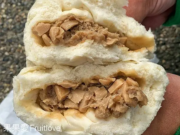 麵皮Q彈有嚼勁 內餡鹹香不膩口  台中市大肚區 又大又Q  純樸的好滋味 排隊美食 品香手工肉包