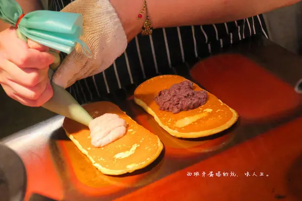 等等燒—士林店|士林夜市必吃散步甜點，綿密口感讓人超難忘！ (文末有優惠唷！)