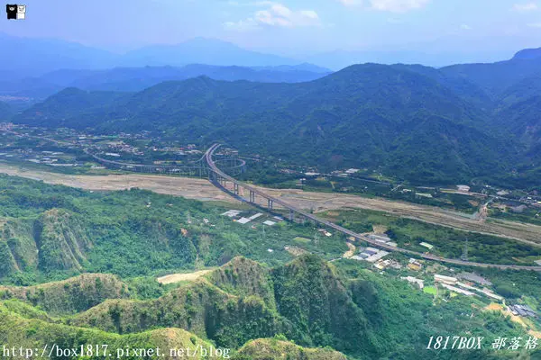 【南投。草屯】九九峰自然保留區＆九九峰森林步道。號稱能見到草屯最美山景的步道。空拍攝影分享篇