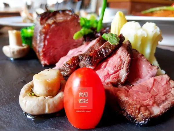 │與孩子的爸約會去3!!!草山小鎮Russell Restaurant精緻異國料理/陽明山美食/陽明山餐廳/文化大學美食推薦│