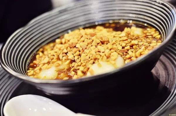 吃過燒仙草，吃過仙草凍，那有沒有在吃過炸仙草跟漉湯粸呢！？-- 仙山仙草