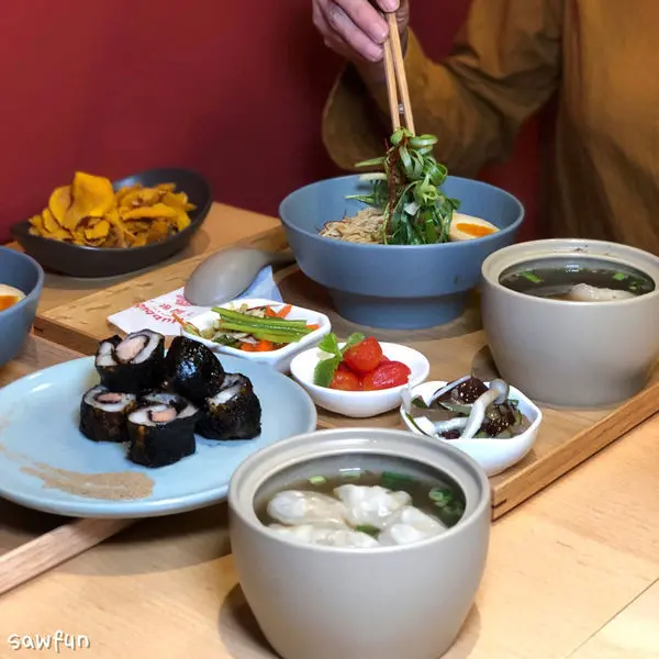 【台北美食】鬧聚 Hubbub 來自宜蘭的好味道 松果院子姊妹店 質感文青的傳統麵食餐廳 民生社區美食 南京三民站美食