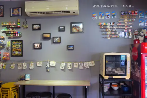 麵麵牛肉麵｜鄰近板橋火車站巷弄美食！在潮店裡吃享用台灣小吃～