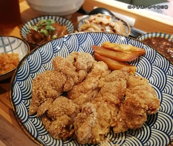 【台北信義區美食記】滷肉控 隱身於巷弄中的平民小吃 滷肉飯套餐精緻台菜美味不輸給日本懷石料理 白飯還讓你免費續到飽 鄰近國父紀念館