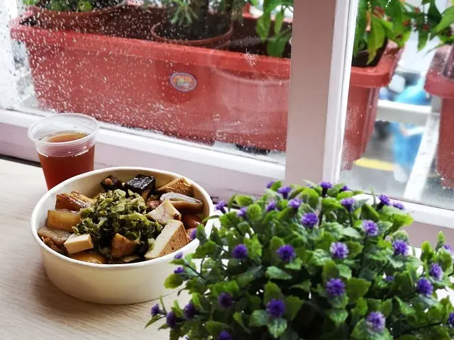 【台中 豐原】好拍的網美場景、IG打卡、文青風裝潢、豐原人氣小吃『黑桃K滷味』門市