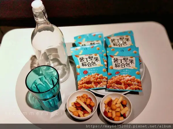 viva萬歲牌薯丁堅果綜合包，看電影、下午茶、野餐必備，酥脆爽口吃了會上癮的好滋味，趣味吃堅果堅果也能趣味