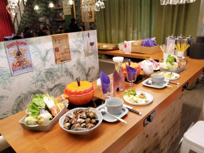 林口美食☆喜園涮涮鍋  全台最美火鍋店 澎派的新鮮食材與點心 超美裝潢還有歐風壁爐  拍照打卡約會