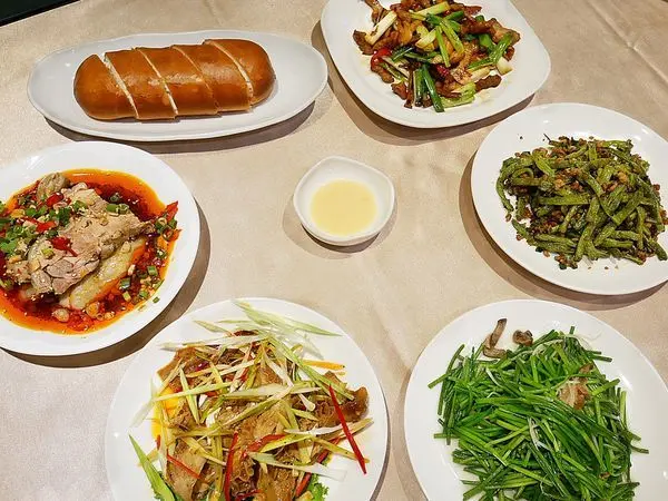 六廚川客料理 - 台北大安區桌菜，多種超下飯料理任你選，88節快到了，快帶辛苦的爸爸來吃大餐