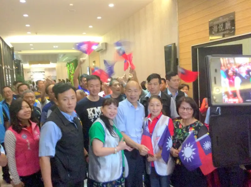 桃園首站-興仁公園(國瑜夜市) 相見歡˙韓市長近在咫尺