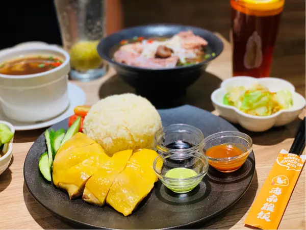 【台北美食￭中山區】林記海南雞飯 x 道地新加坡美食，南洋風味完整呈現！海南雞飯、肉骨茶湯，正宗口味任君選║ 中山美食推薦、南京復興美食推薦、遼寧街美食推薦