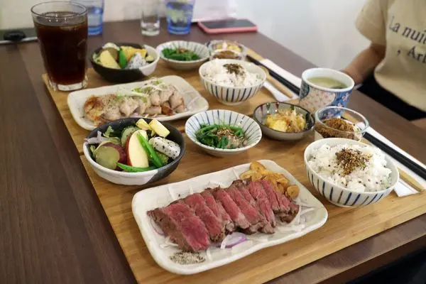 高雄新興區=<吃飽>新興區早午餐極度推薦【小米家】~讓我們一起到小米家來作客，享用真的物超所值的美妙吧！尖尼真的誠心必推必推必必推=