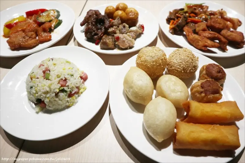 【港點大師】桃園經國店~桃園吃到飽港式餐點無限供應 必點麻辣小龍蝦 生啤喝到飽 附夾娃娃機與電話亭KTV 吃飽喝爽還能玩