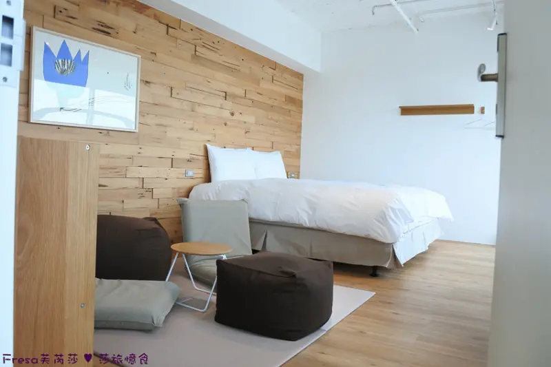 台中住宿【路得行旅】觀賞火車奔馳太讚啦！雙人背包房.雙人套房.背包客房- Fresa芙芮莎♥莎旅憶食