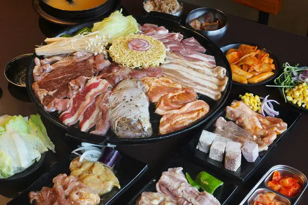 台中美食｜豬對有韓式烤肉吃到飽台中精武店-多種風味肉品超滿足，CP值爆爆爆高