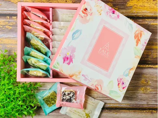 【新竹伴手禮】法樂公爵￭玫瑰香榭款禮盒 x 酥脆不黏牙的牛軋糖夾心餅、鬆軟濃郁爽口的法式布蕾派，幸福的滋味，就是這一味!!!║ 新竹伴手禮推薦、彌月禮盒推薦