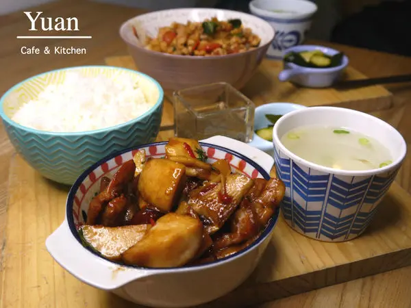 【新北市 板橋區/捷運新埔站】YUAN Cafe & Kitchen-來一杯咖啡和蛋糕吧！這裡的餐點充滿幸福感受