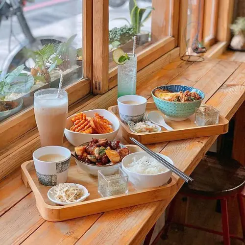 台式套餐的文青咖啡館，三杯雞、打拋豬、麻婆豆腐等特殊餐點 | 【新北市板橋區-新埔站】YUAN/cafe&kitchen袁咖啡廚房