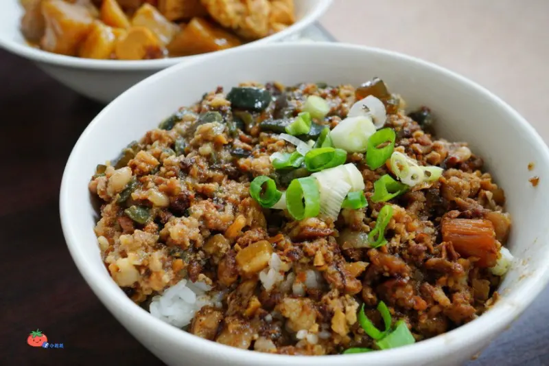 【基隆暖暖小吃推薦】旭家私廚 皮蛋肉醬飯 含菜單價格 平價美味 CP值高食尚玩家