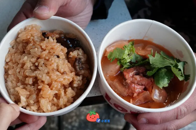 【基隆美食】道地八斗子銅板美食 信三肉圓 (紅槽肉)滿足的美味~油飯 四神湯 人氣小吃 消夜 深夜食堂