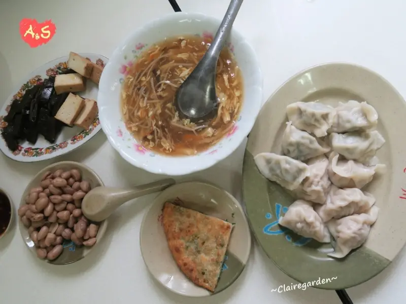 桃園 大園 劉記北方小館~無菜單只有熟客才能點菜。超隱藏店面卻座無虛席