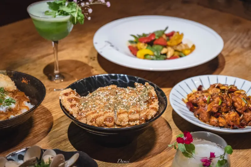 漢神巨蛋附近酒吧，超厚切日式豬排居然會出現在這？-驀然日式餐酒館