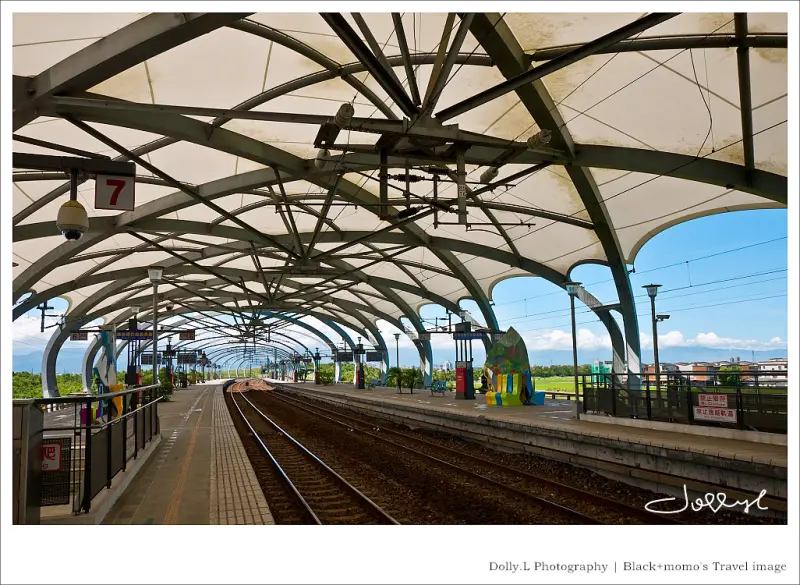 冬山│冬山車站‧現代瓜棚～宜蘭最美的火車站