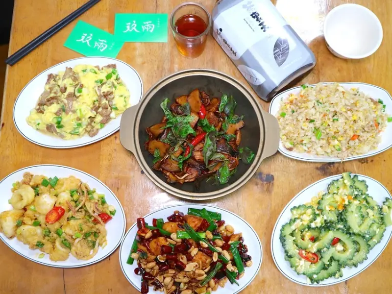 玖兩 熱炒：台南永康區平價熱炒店，多道高CP值熱炒料理，料多味美份量十足，晚餐消夜好選擇｜永康必吃美食.熱炒.晚餐消夜聚餐推薦 - 進食的巨鼠