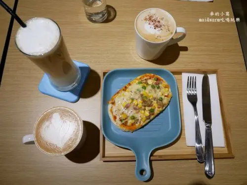 中壢美食︱Lai Cafe 賴在家咖啡~近桃園高鐵站，隱身在田野風光裡，備免費停車場，兒童遊戲區