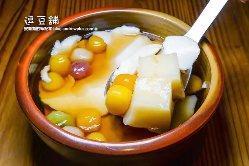 逗豆舖-靠近台大後門和科技大樓巷子裡的豆花、豆奶、甜品飲料、拉麵餐廳