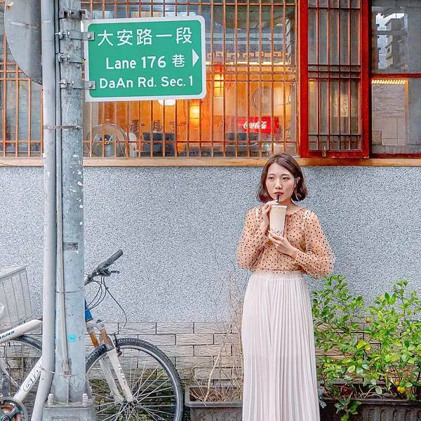 沒有負擔的喝手搖飲，台北唯一天然果乾茶 | 【台北 大安區】The Blend Tea Shop 果然好合