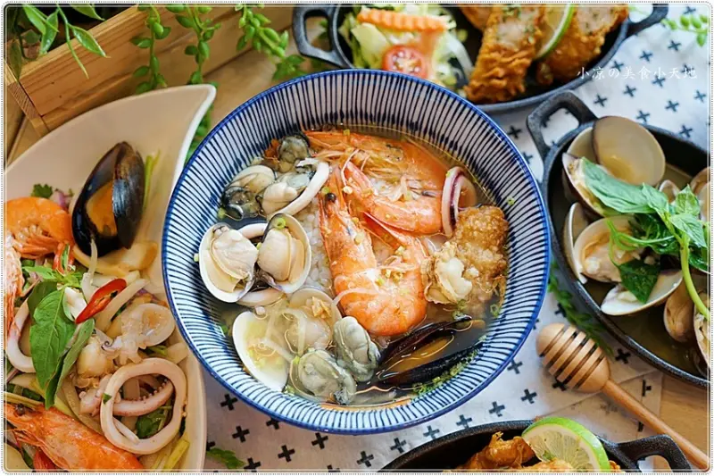 台中火車站美食║暖心食堂，超彭湃海鮮粥，再配炸物、生蠔，多重享受，迸出新滋味！只有晚餐+宵夜場唷(有foodpanda外送)